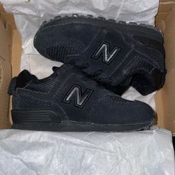 New Balance Black On Black Infant Size 5