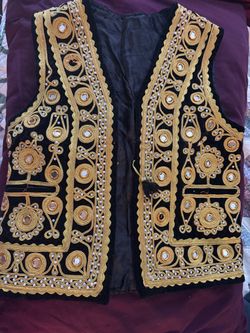 Stunning vest like new from the 1980’s perfect for a Halloween costume