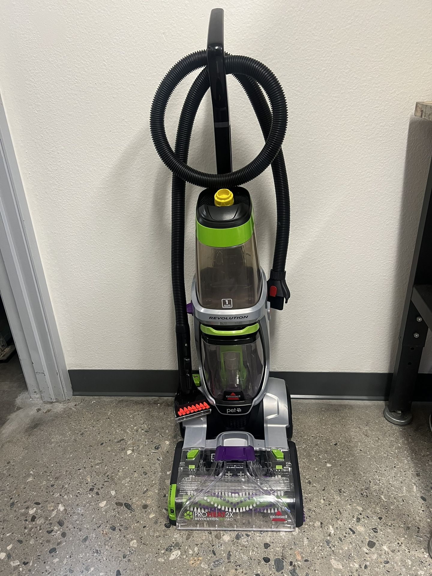 Bissell ProHeat 2X Revolution Pet Pro Plus Carpet Cleaner