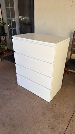 White dresser /cajonera
