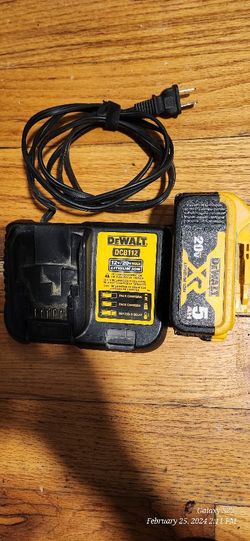 Dewalt 5 Amp Battery And Charger