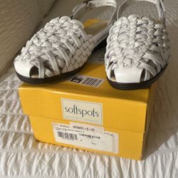 Tabago White Leather Sandal, Size 9