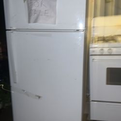 USED WHITE REFRIGERATOR 