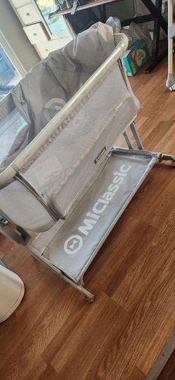 Baby Bassinet Bedside Sleeper Crib

