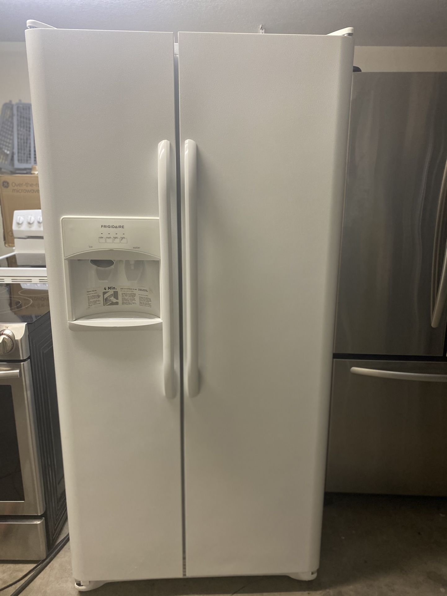 Refrigerador Frigidaire 33 wide