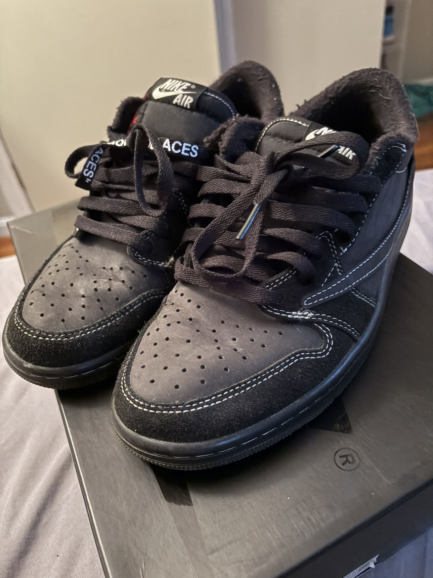 Travis Scott Dunks Size 9