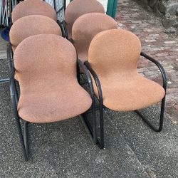 6 Amazingly Comfortable Dining Chairs