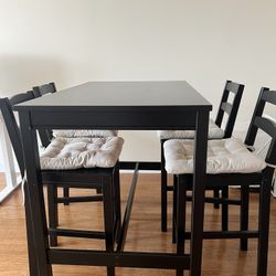 Dining Sets with 4 Chairs and Pillows  60$