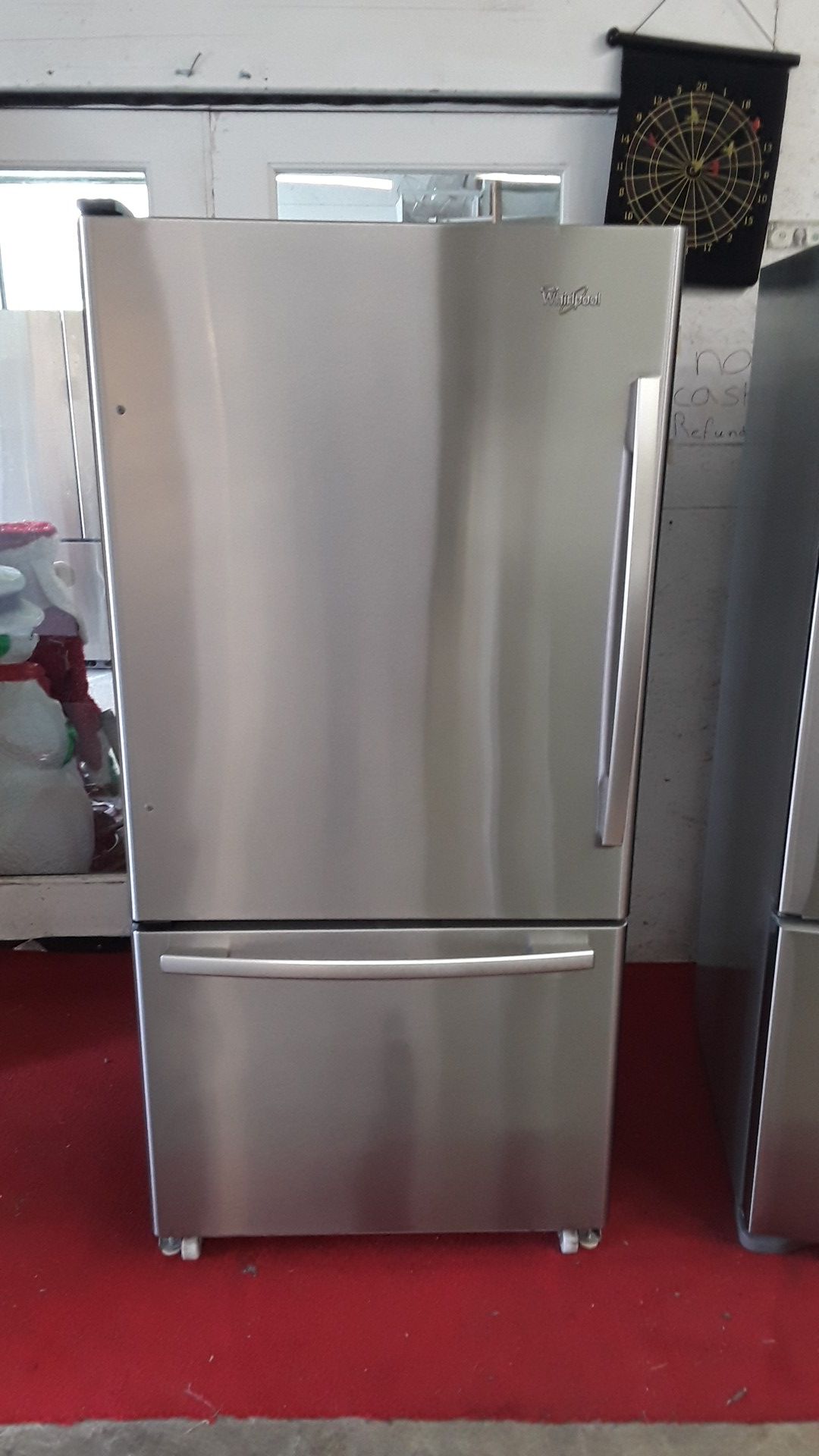 18 cubic foot bottom freezer Whirlpool stainless steel with ice maker