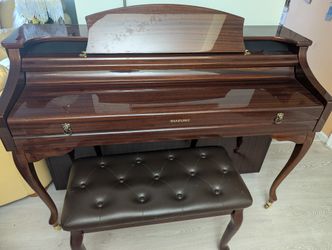 SUZUKI ELECTRIC PIANO- MAHOGANY WOOD