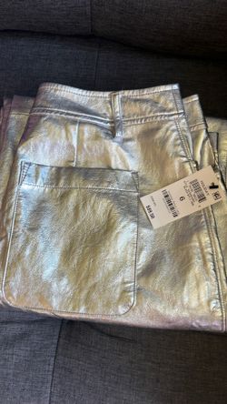 Silver Metallic Pants – Size 6 – NWT