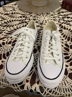 Converse shoe 7 1/2 use still nice wear not a lot