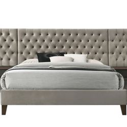 Queen bed 