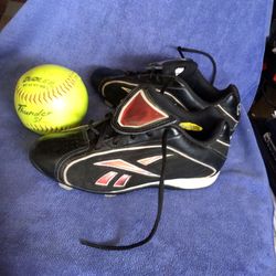 Reebok Youth Baseball Or Softball Cleats Size Youth 4.5