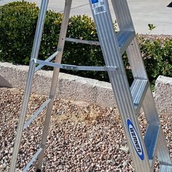 6 Foot aluminum Ladder