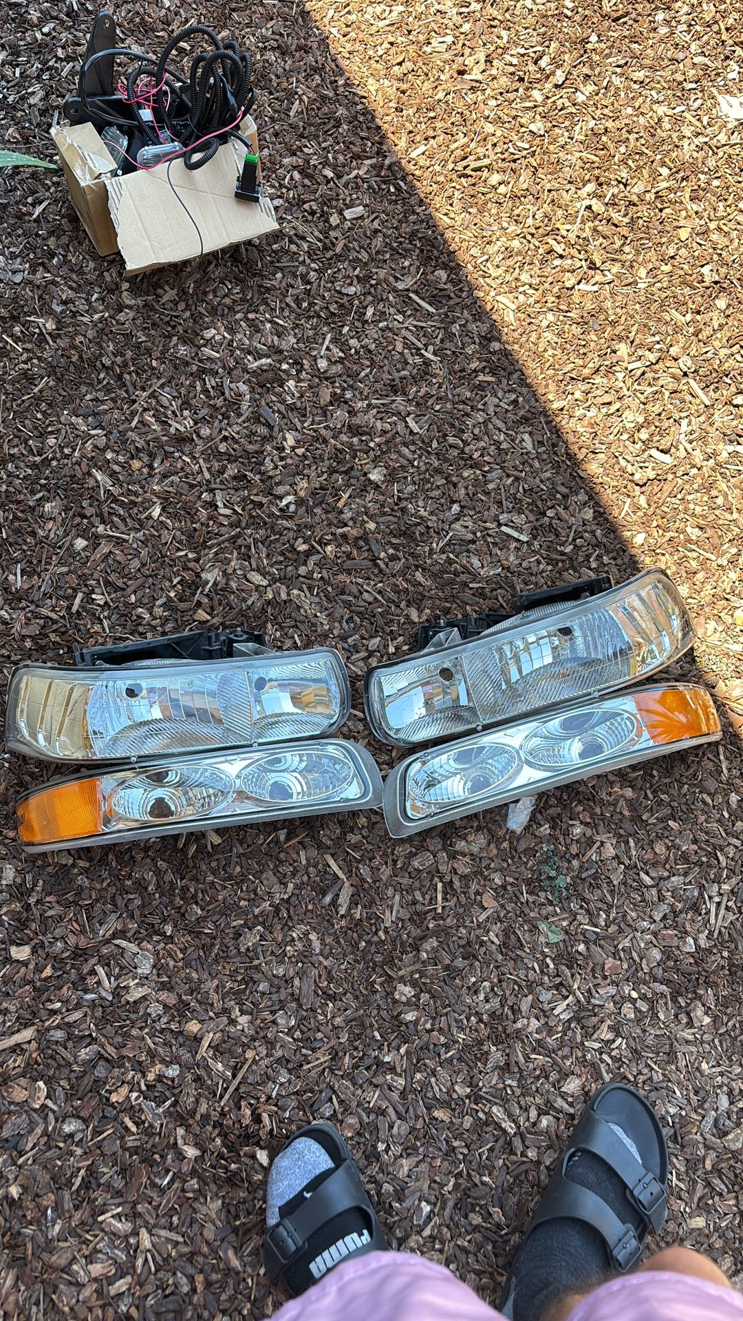 1(contact info removed) gmt 800 headlights and turn signal lights  