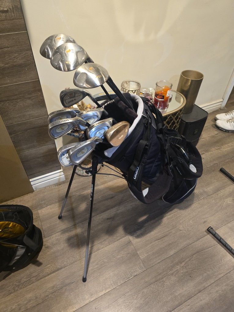13 GOLF CLUBS SET WITH GOLF STANDBAG