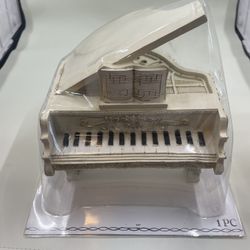 Miniature Piano Decoration