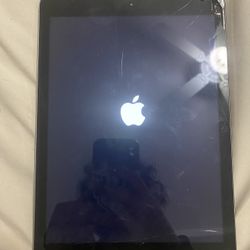 IPad Air (Cracked Screen)