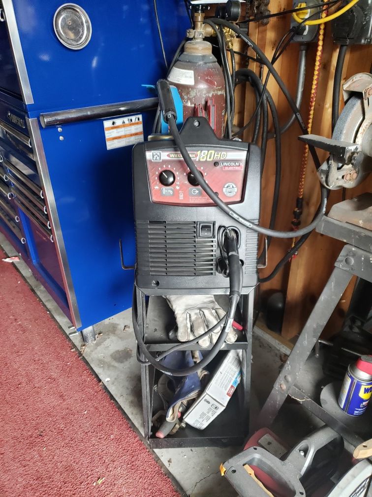 180 lincoln welder HD.220v perfect for garage or a business