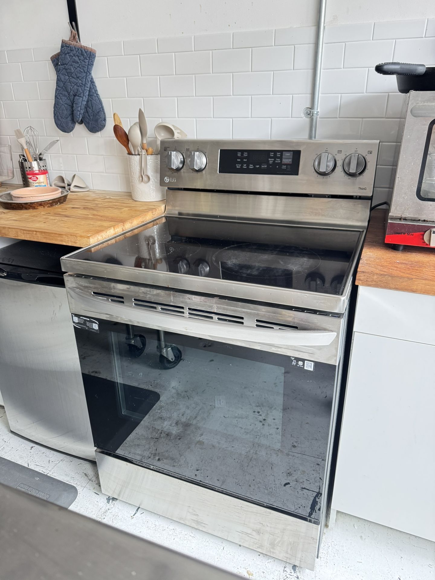 30 Inch LG Electric Range