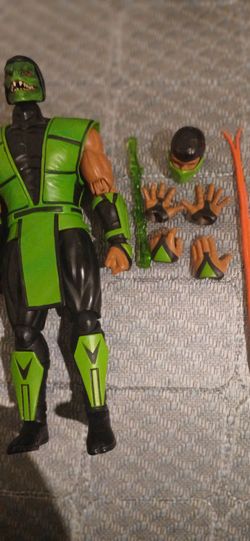 Storm collectibles reptile