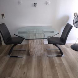 Dinning Table 