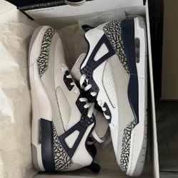 Air Jordan 4 Retro “Midnight Navy”, White/Navy, Size 12, OG Box