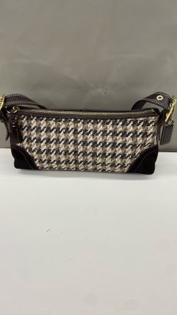 Coach purse. Item No 643 (Shopgoodwill)
