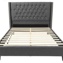 ✨FABRIC QUEEN BED / NAILHEAD TRIM