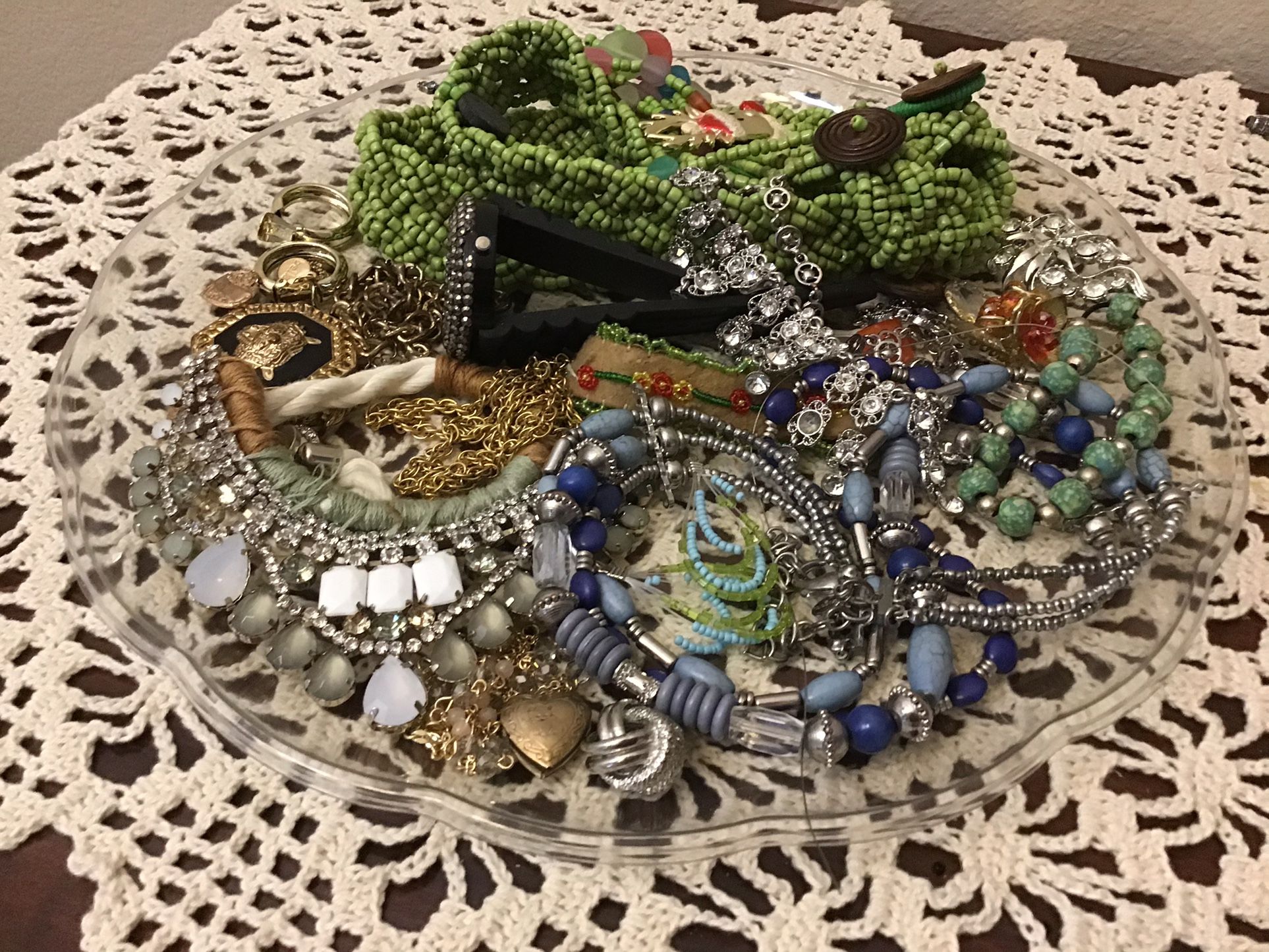 1 Lb 10.2 oz of Broken and Incomplete Vintage & Modern Jewelry for Repair or Arts & Crafts / Joyas Rotas o Incompletas para Arte y Manualidades