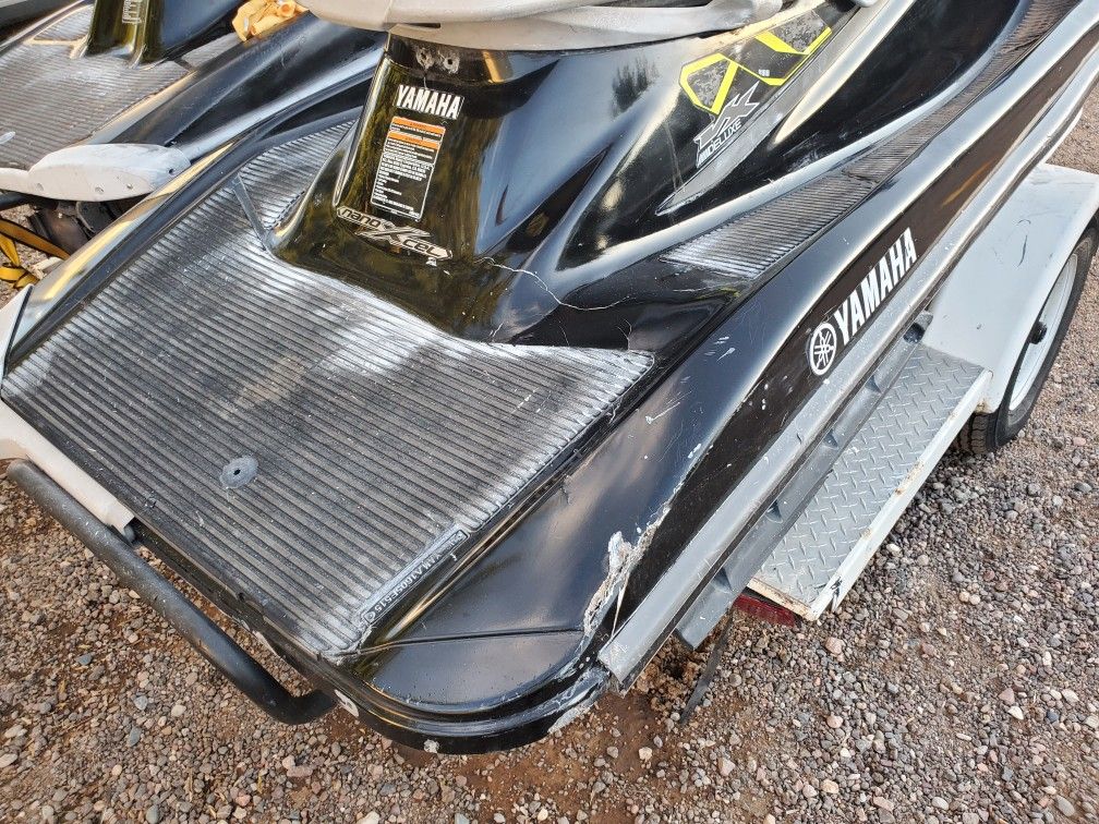 2015 Yamaha Waverunner VX Deluxe and 2013 VX with double