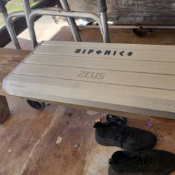 A/B Hifonics Zues Amp