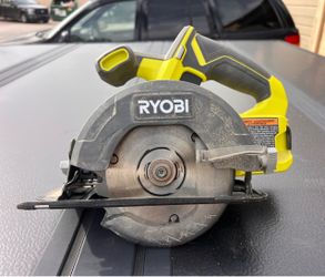 Ryobi ONE+ 18V 5.5” Cordless Circular Saw PCL500 Tool Only