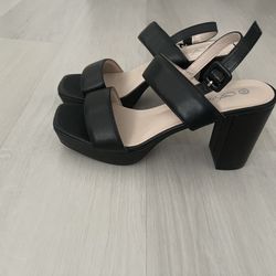 Women’s Black Faux Leather Block Heel Sandals – Size 10 – Mid Block Heel