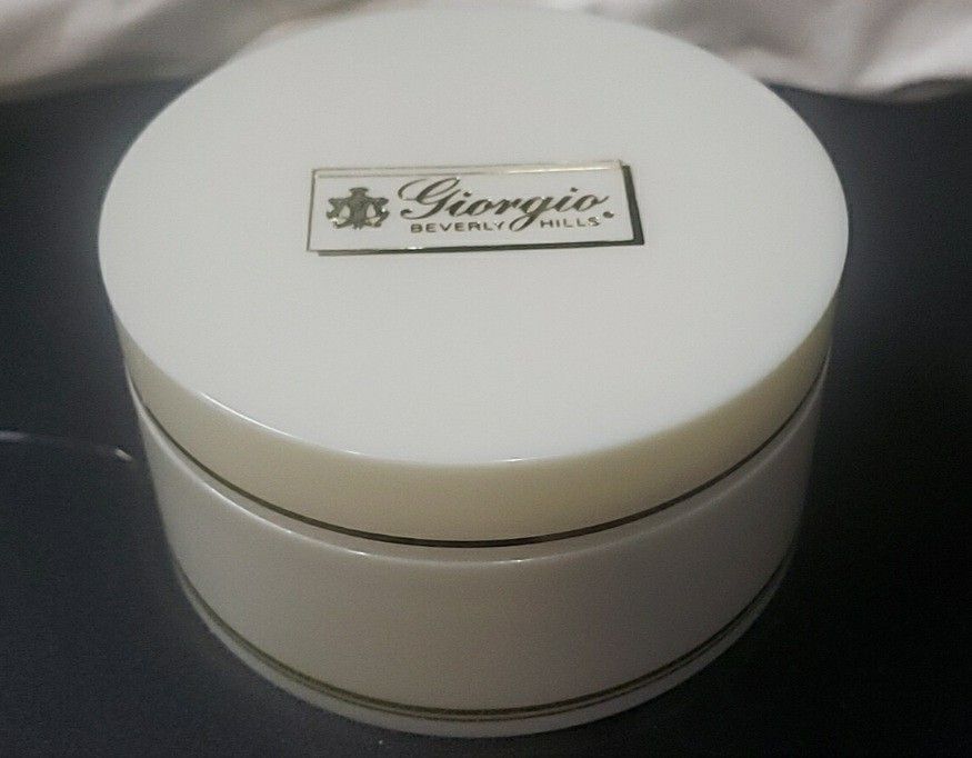 Giorgio Beverly Hills Extraordinary Perfumed Dusting Powder