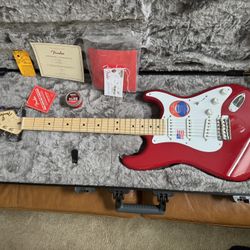 Fender Artist Series Eric Clapton Stratocaster Electric Guitar