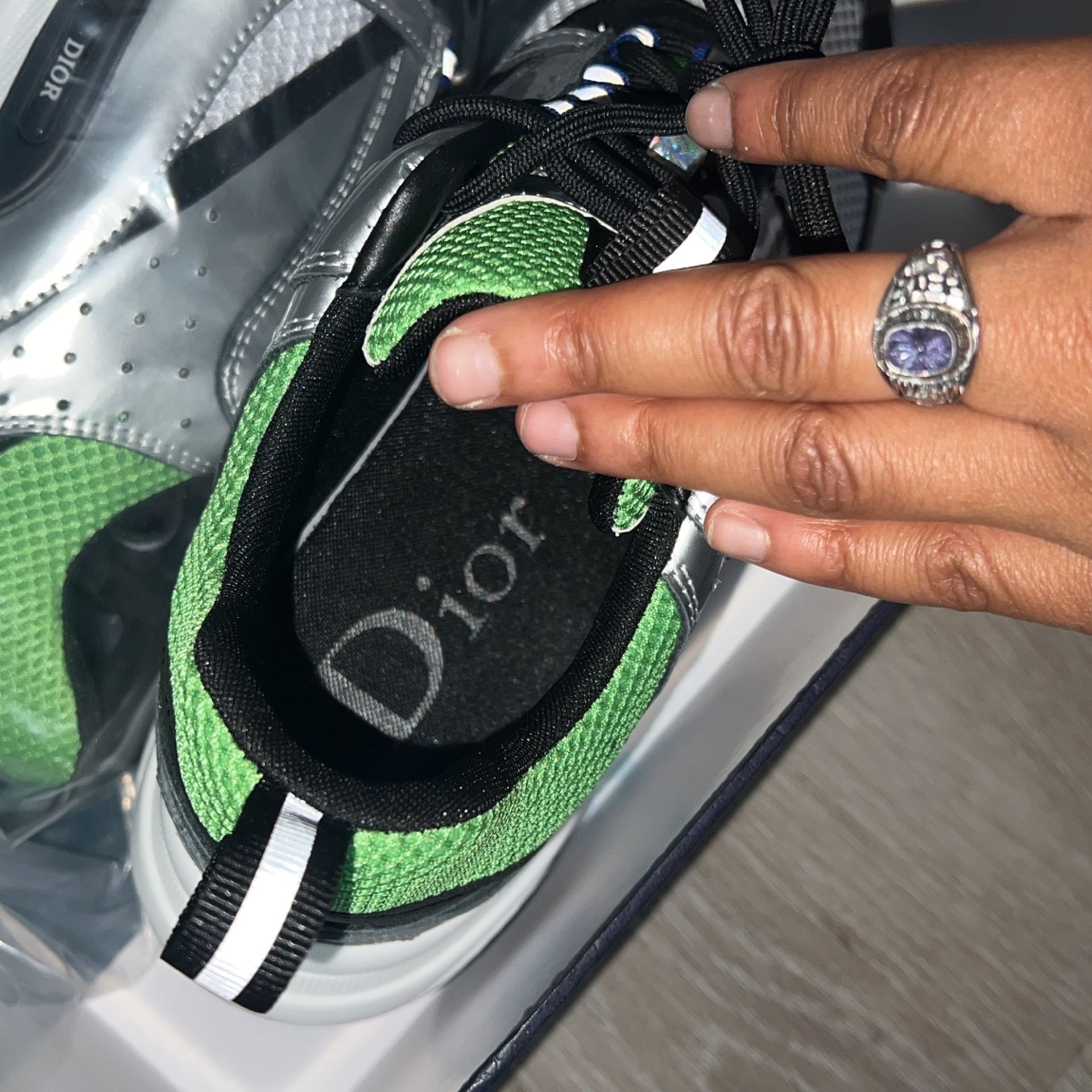 Christian Dior B22 Sneakers Green $600 Fast shipping: Item will be