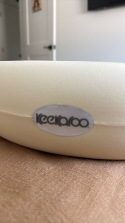 Keekaroo peanut changing pad