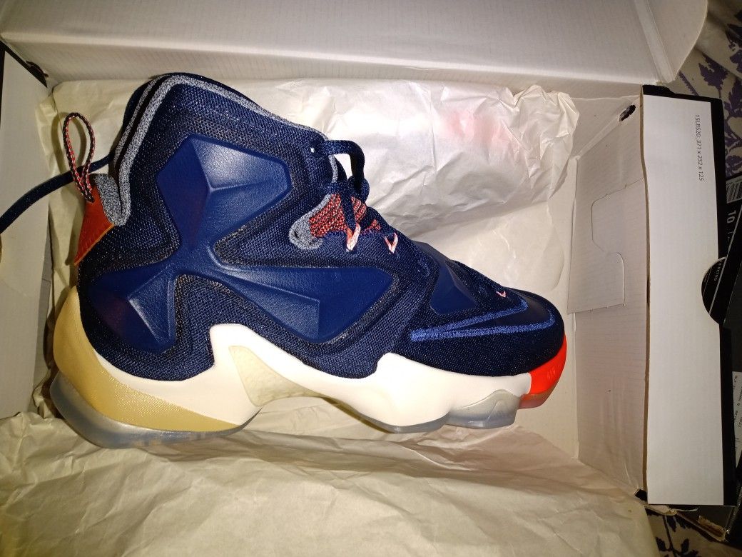 Lebron 13 top blue and red