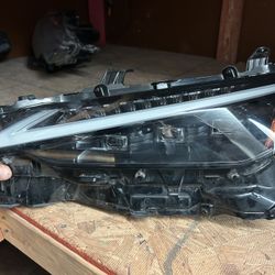 2021-24 LEXUS IS 350 TRIPLE BEAM LF HEADLIGHT FULL LED OEM 