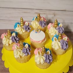 Unicorn cupcakes