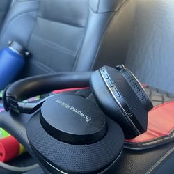 Bowers & Wilkins Bluetooth USB-C Headphones