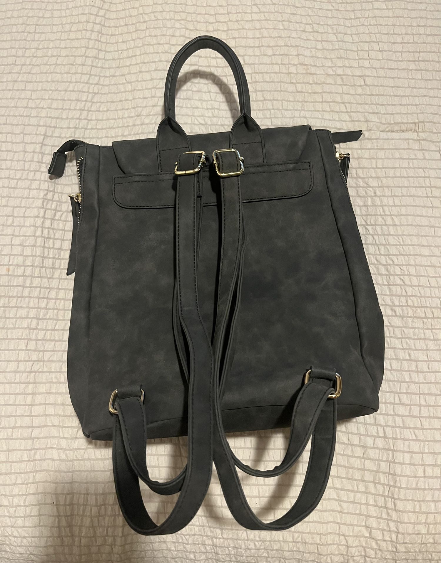 Violet Ray Purse/Backpack for Sale in WA OfferUp