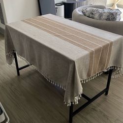 Extendable dining Table