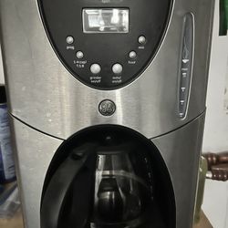 Drip Coffee Machine by GE