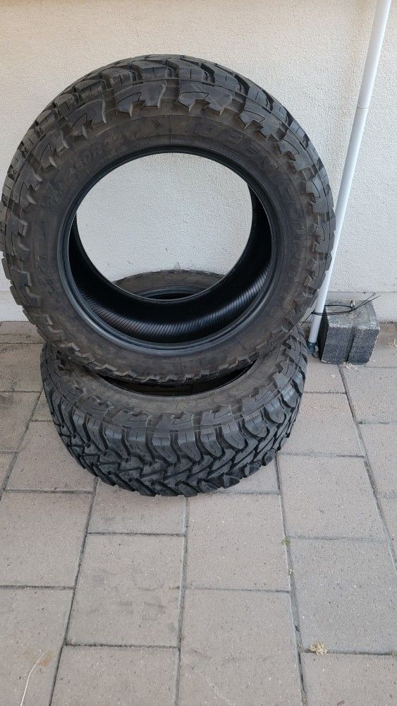 Toyo Mt 37x13.50r22 Tires Pair2