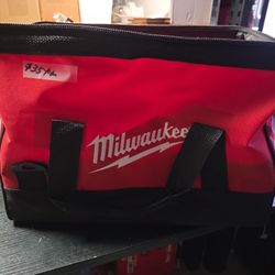 Milwaukee Medium Large Tool Bag