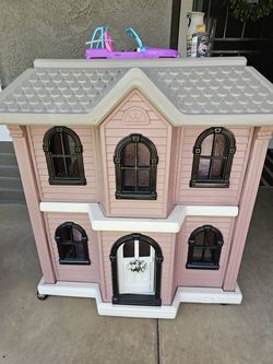 Little tikes 1990's just my size dollhouse