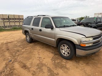 02 Chevy suburban full part out good parts